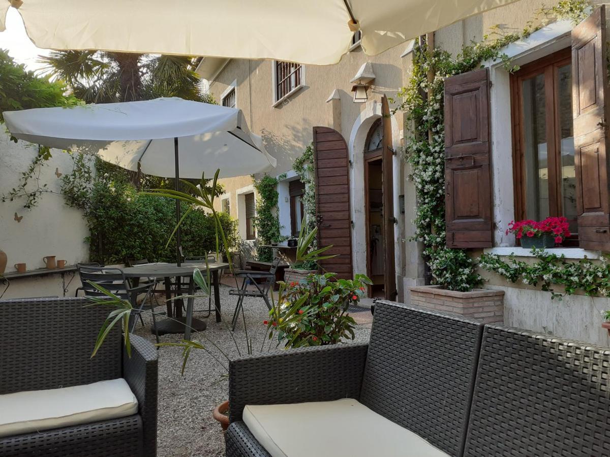 Residenza La Dimora Imperfetta Hotel Salionze Exterior photo